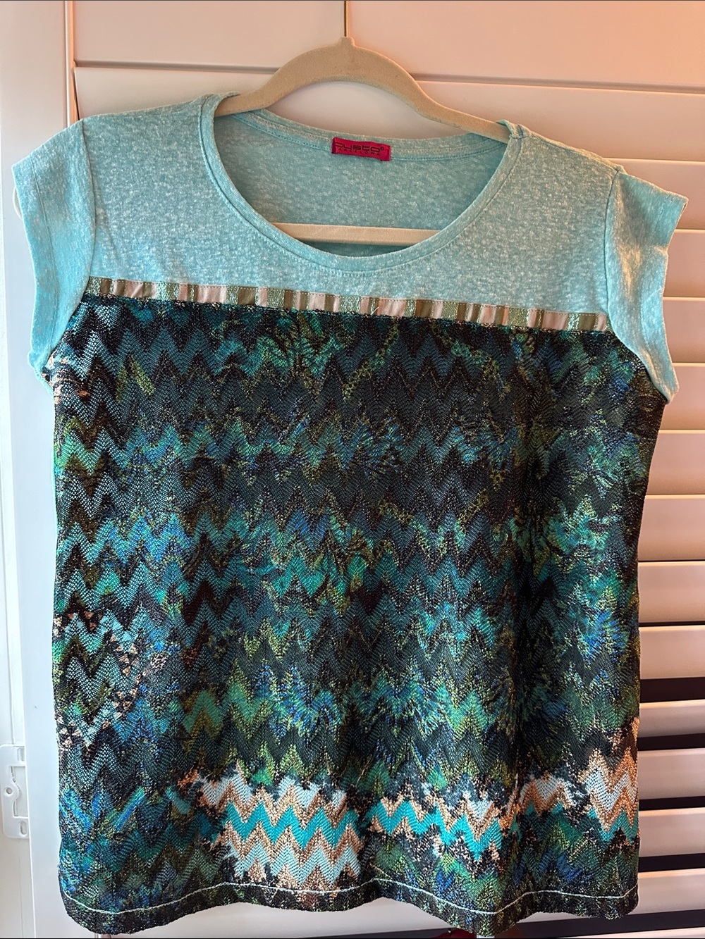 Custo Barcelona Aqua & Teal Chevron Sequin Short Sleeve Top